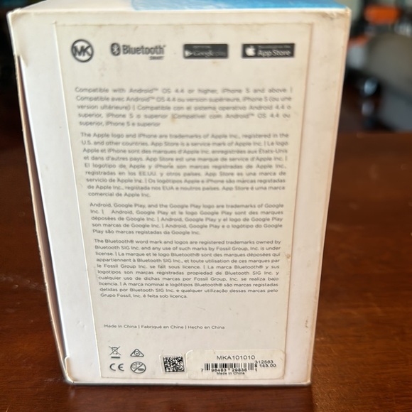 NIB Michael Kors Watch Hunger Stop Activity Tracker - Picture 11 of 12